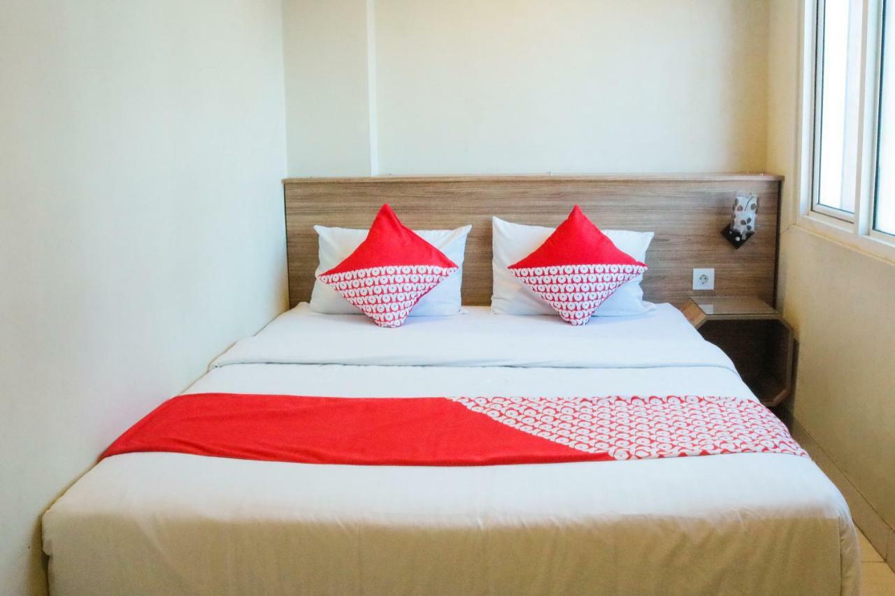 Oyo 984 Maleo Guest House Ambon Bagian luar foto